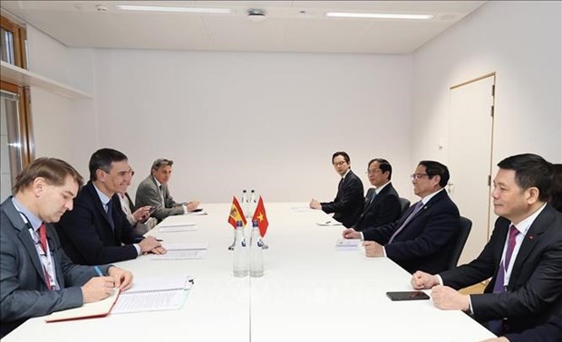 Primer ministro vietnamita se reúne con su par español en Bruselas