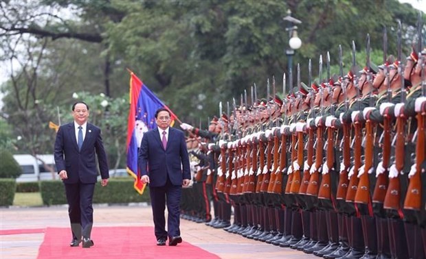 Prensa laosiana saluda la visita de primer ministro vietnamita