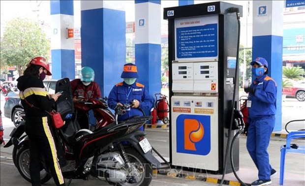 Vietnam reajusta precios de gasolina de acuerdo con la situación mundial