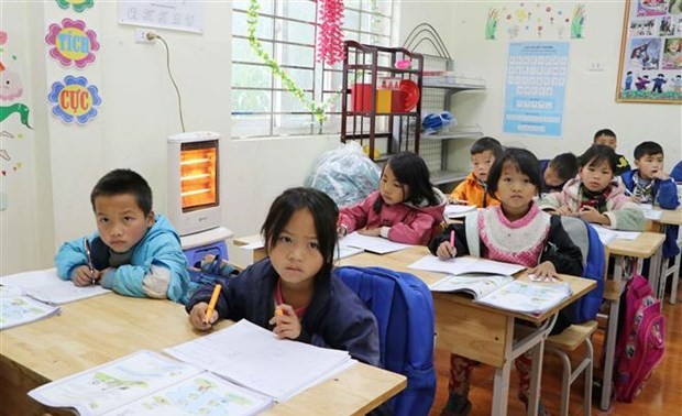 Alemania dona purificadores de agua a 30 escuelas vietnamitas en zonas montañosas