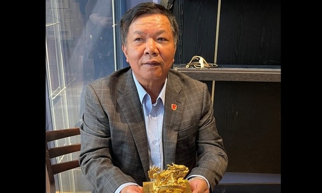 Un vietnamita compra el sello de oro “Hoang De Chi Bao”
