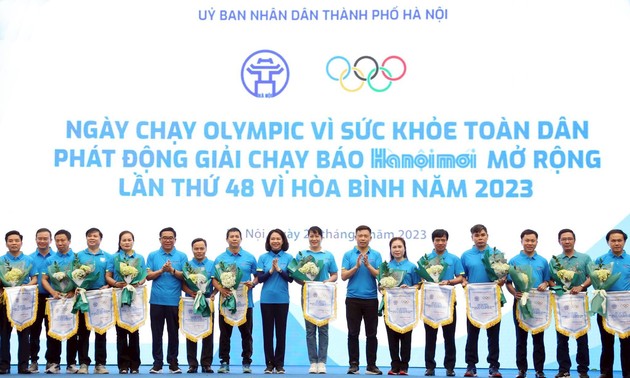 Gran evento para celebrar 77 aniversario del Día del Deporte de Vietnam