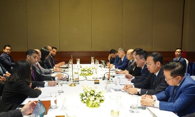 Premier de Vietnam pide la pronta finalización del Acuerdo de Asociación Económica Integral con los EAU