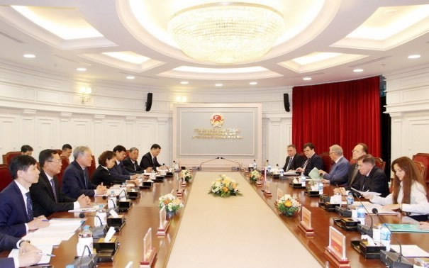 Tribunales supremos de Vietnam y Rusia refuerzan cooperación