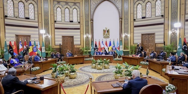 Siete países se reúnen en El Cairo para encontrar solución a la crisis en Sudán 