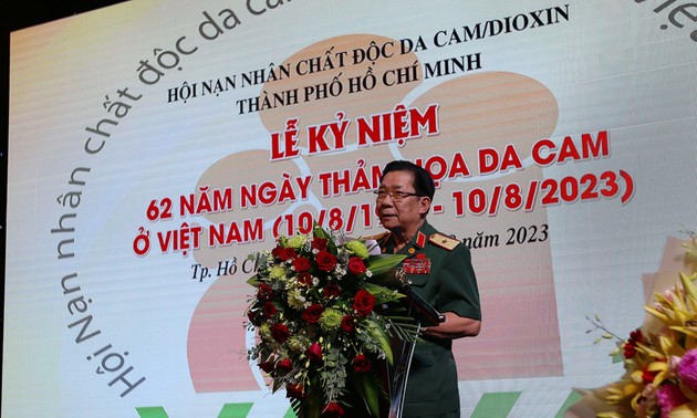 Llevan a cabo actividades en ayuda a víctimas del agente naranja en Ciudad Ho Chi Minh