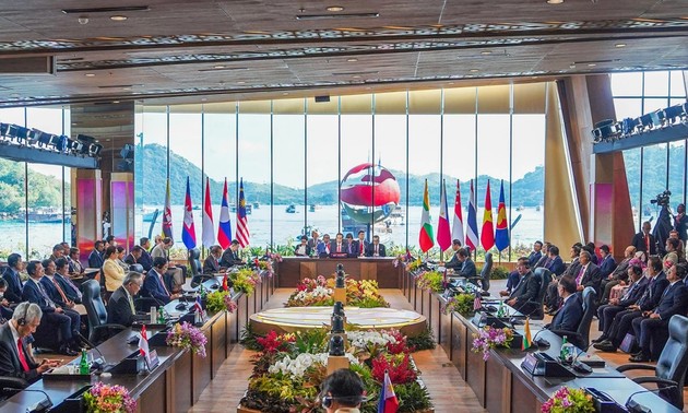 Indonesia invita a 27 líderes mundiales y organizaciones internacionales a la 43.ª Cumbre de la ASEAN