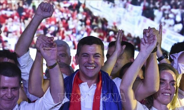 Santiago Peña juramenta como nuevo presidente de Paraguay 