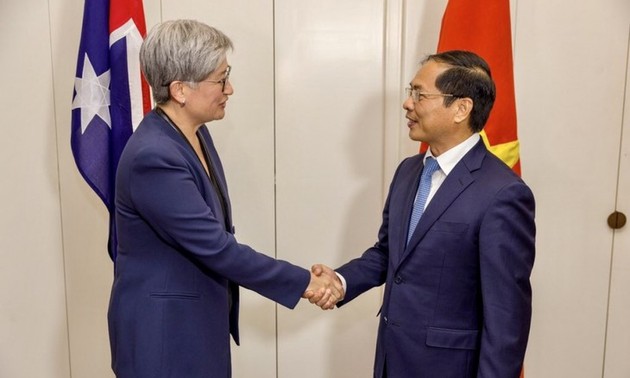 Ministra de Relaciones Exteriores de Australia valora lazos profundos con Vietnam
