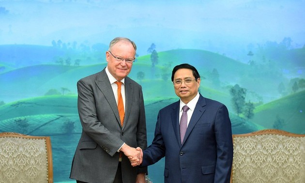 Primer Ministro de Baja Sajonia es recibido por Pham Minh Chinh