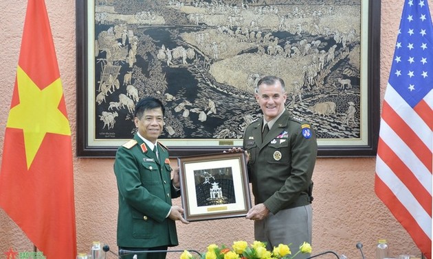Vietnam y Estados Unidos fortalecen cooperación en defensa 
