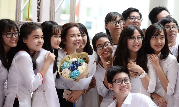 Canciones significativas para celebrar el Día del Maestro de Vietnam