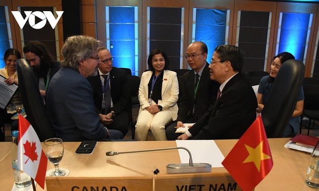 Promueven eficazmente el canal de cooperación parlamentaria Vietnam-Canadá