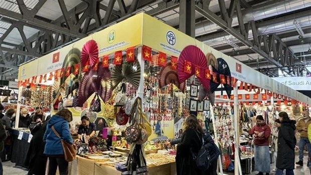 Productos vietnamitas presentes en exposición internacional de artesanía en Italia