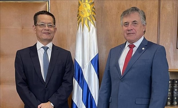 Vietnam y Uruguay estrechan lazos