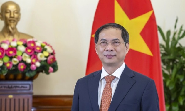 La diplomacia vietnamita ante nuevas exigencias 