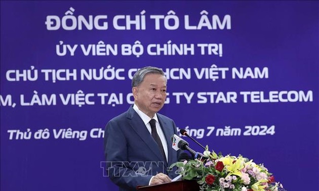 Presidente de Vietnam visita empresa Star Telecom en Laos