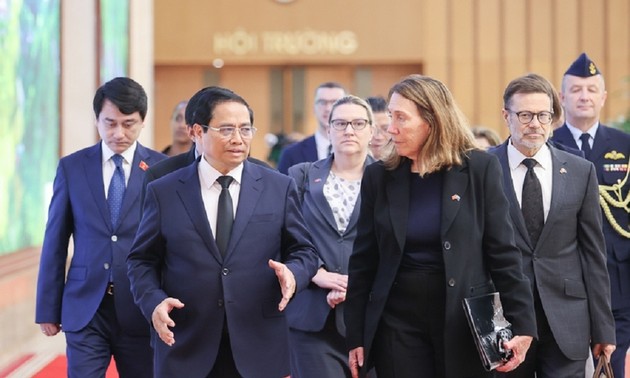 Dirigentes de Vietnam reciben a presidenta del Senado australiano