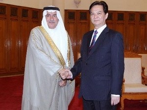 阮晋勇会见沙特阿拉伯财政大臣易卜拉欣·阿萨夫