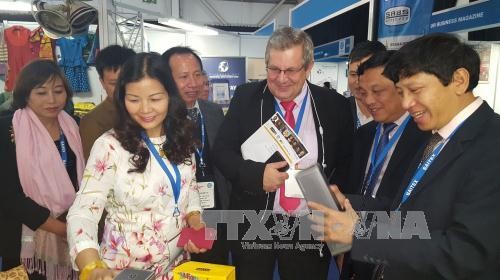 越南参加2016年南非国际贸易博览会