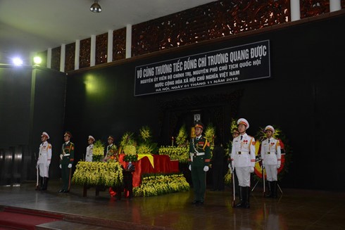 原越南国会副主席张光得的吊唁仪式和追悼会隆重举行