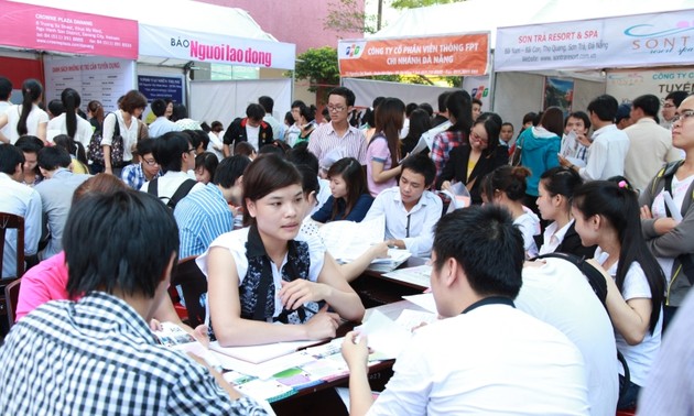 2017年下半年胡志明市新增就业机会14万个