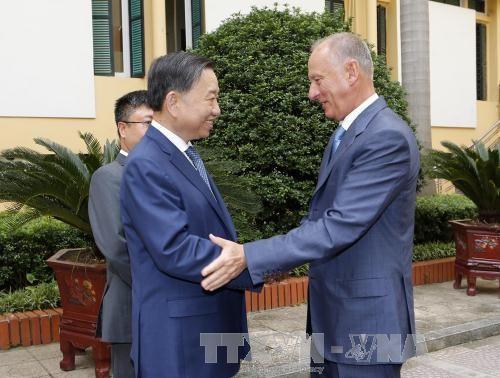加强越南公安部与俄罗斯联邦安全会议的合作关系