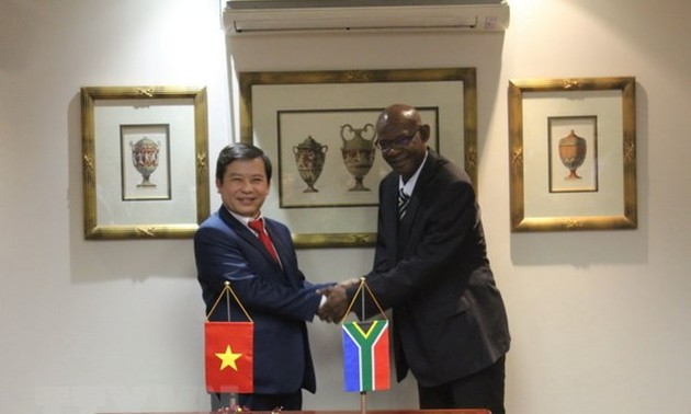 越南与南非签署打击犯罪合作协议备忘录