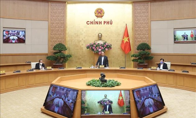 越南政府总理阮春福与同奈省领导班子举行工作会议