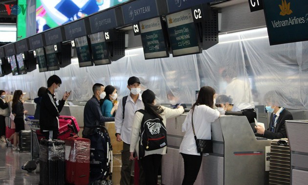 日本将及早放宽对越南公民的入境限制措施