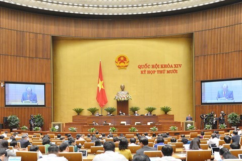 越南国会继续质询政府成员
