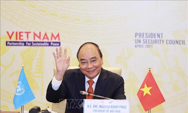 阮春福：越南坚持奉行独立、自主、全方位、多样化对外路线