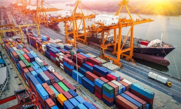 越南今年前四个月贸易顺差达16.3亿美元