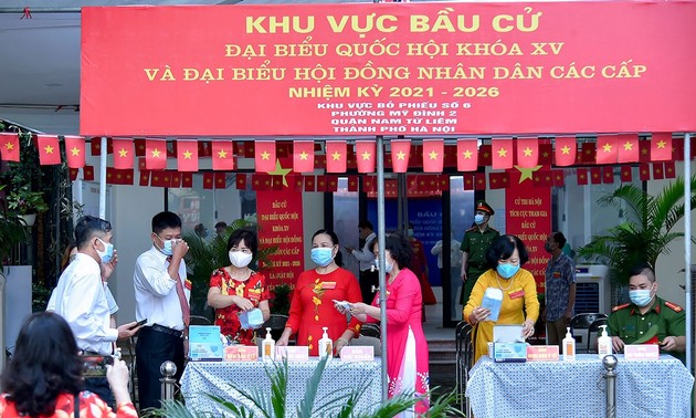 国际朋友相信越南的新发展道路
