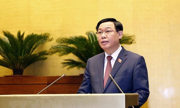 越南第十五届国会第二次会议隆重开幕