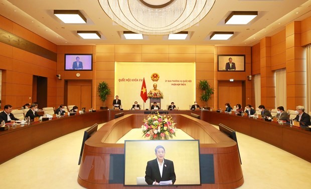 越南国会常委会就国会特别会议三大内容达成一致