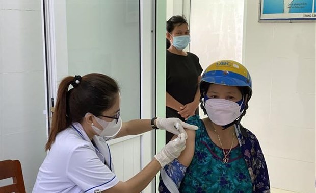 越南政府总理要求加快推进第3剂次新冠疫苗接种工作
