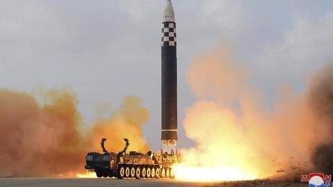 朝鲜发射2枚弹道导弹