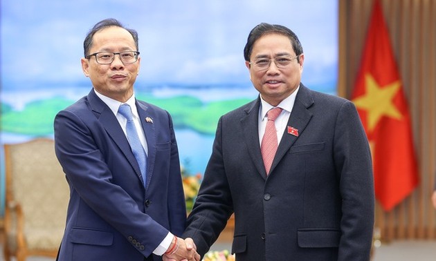 范明政会见柬埔寨驻越大使查伊·纳芙斯