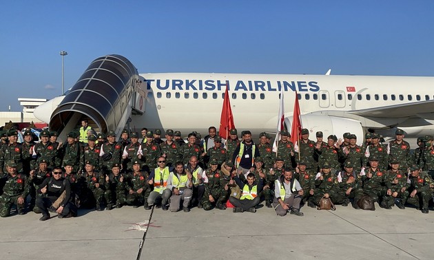 出色完成在土耳其任务 越南人民军支援救灾队启程回国