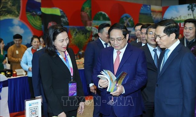 范明政出席第32届外交工作会议有关经济外交的全体会议