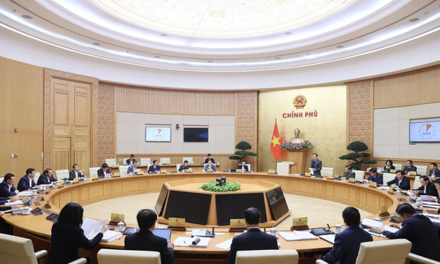 越南12月政府立法工作专项会议举行