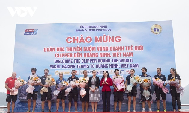 广宁省举行仪式，欢迎参加克利伯环球帆船赛的代表团