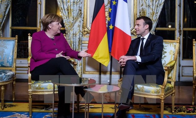 Macron et Merkel pour «approfondir encore» la coopération franco-allemande
