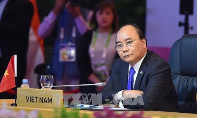  Sommet ASEAN-Inde : Nguyen Xuan Phuc rencontre des dirigeants étrangers
