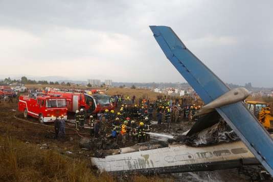 Népal : au moins 49 morts dans le crash d’un avion de ligne près de l’aéroport de Katmandou