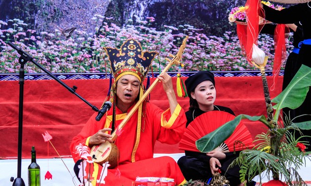   Diverses activités du festival du chant then et de la cithare tinh 2018