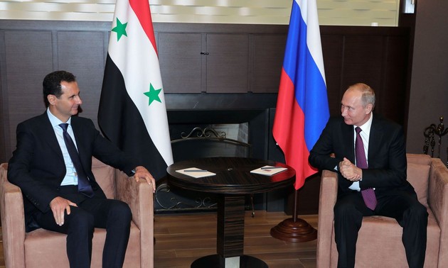 Poutine et Assad plaident pour la reprise du “dialogue politique” en Syrie