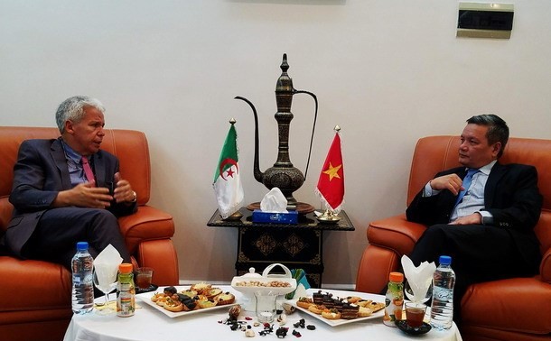 Le Vietnam promeut le commerce et l'investissement en Algérie