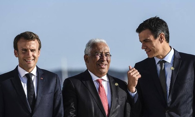La France, l’Espagne et le Portugal relient leurs réseaux électriques